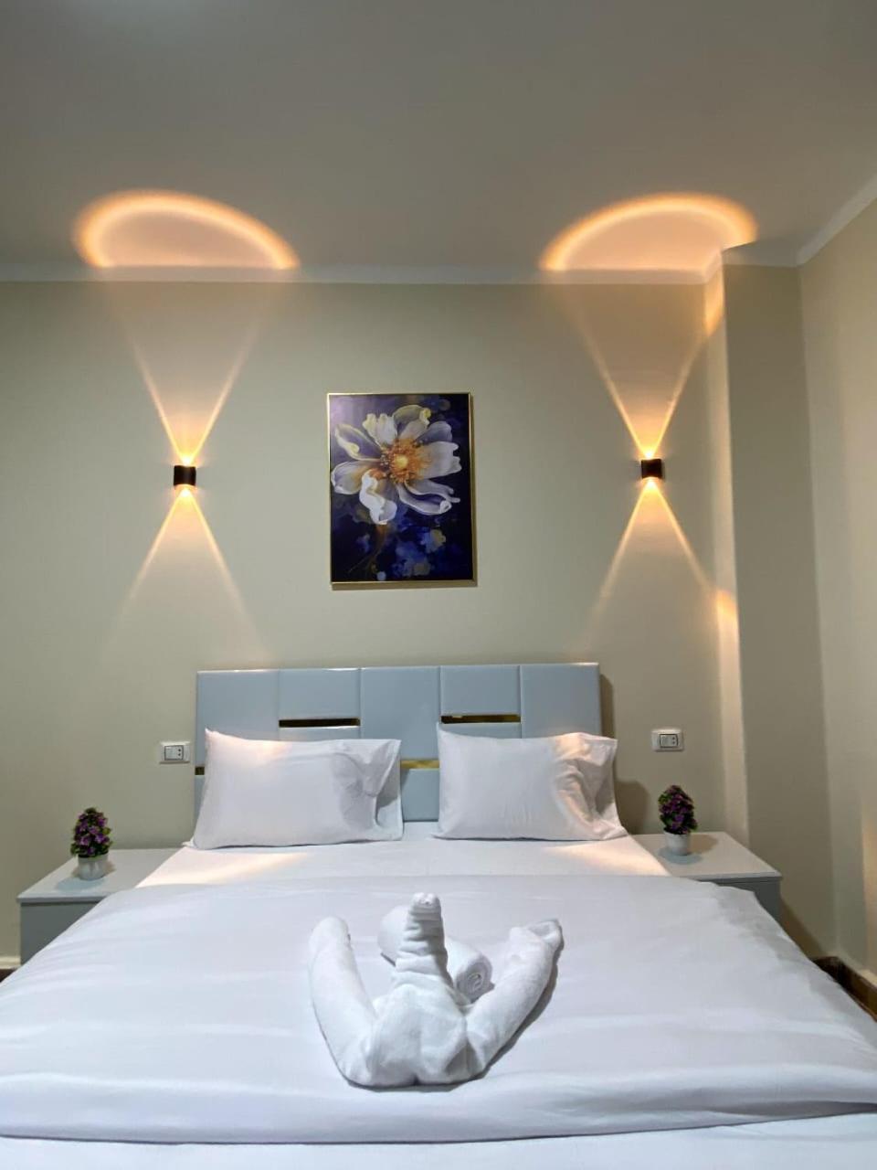 Hotel Sky Light